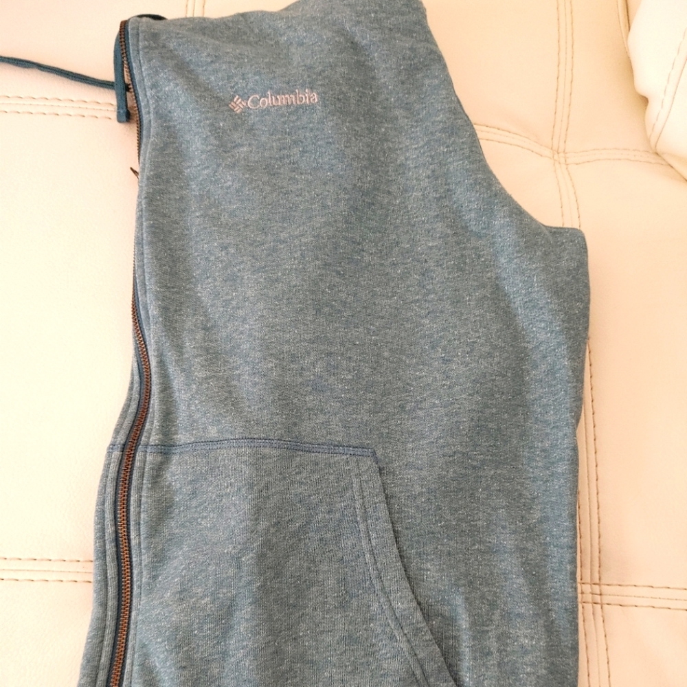 Men's Hoodie Columbia Size XL Green?